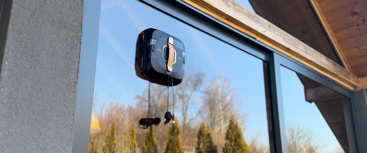 mycie okien robotem COBBO Q6