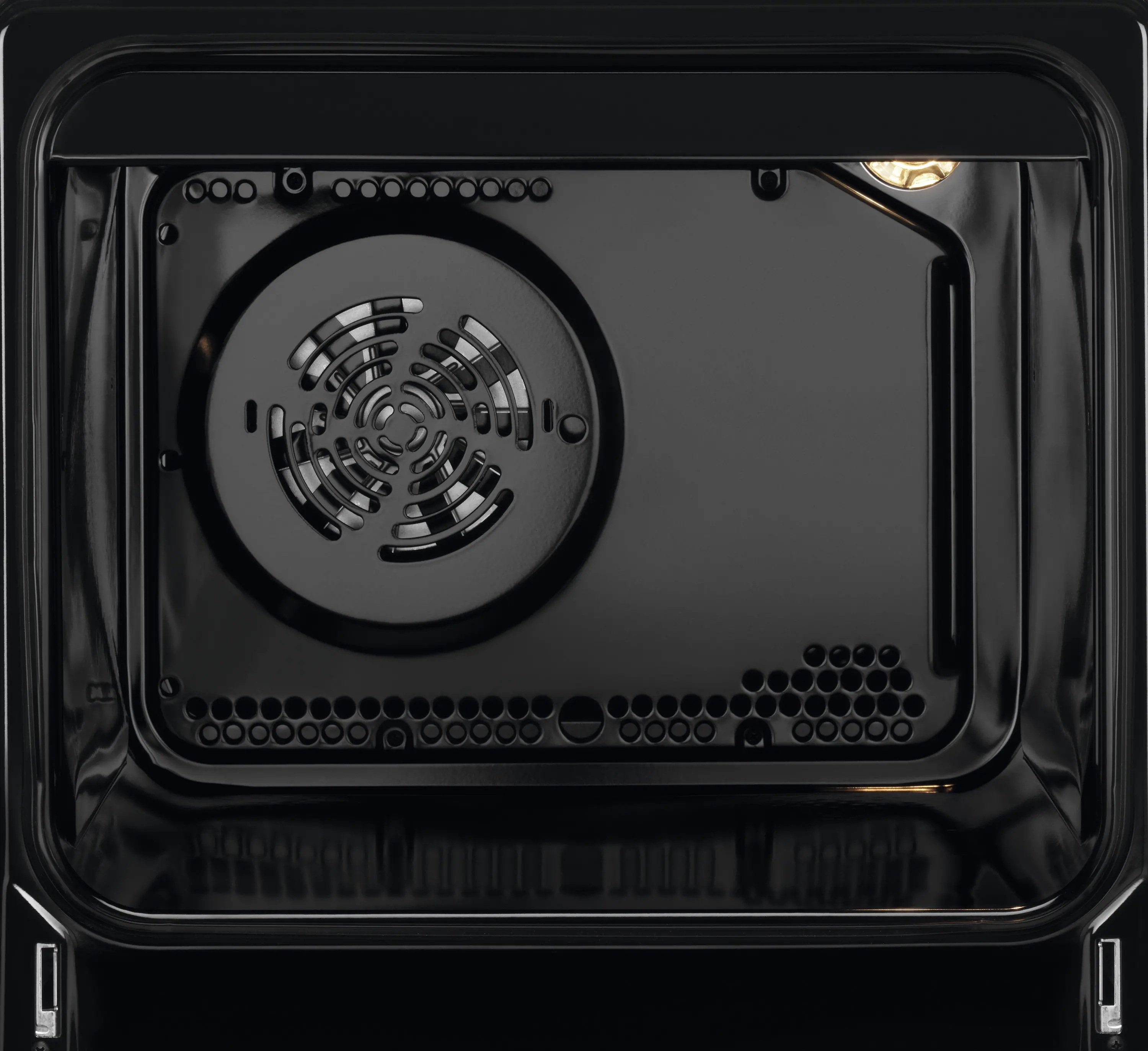 Electrolux-600-lkk560224w-wnetrze