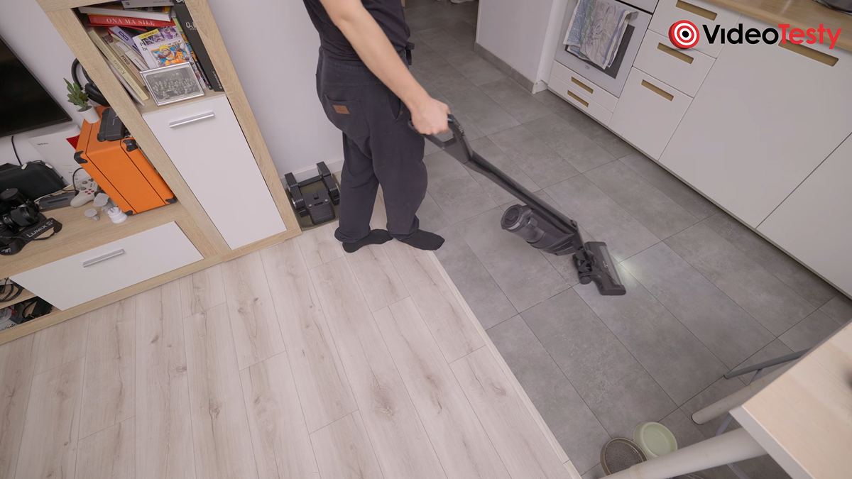 Miele Triflex HX3 Plus Aqua podczas sprzątania