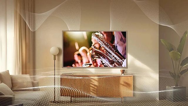 wyjątkowy telewizor Hisense 65S7S Canvas TV w salonie