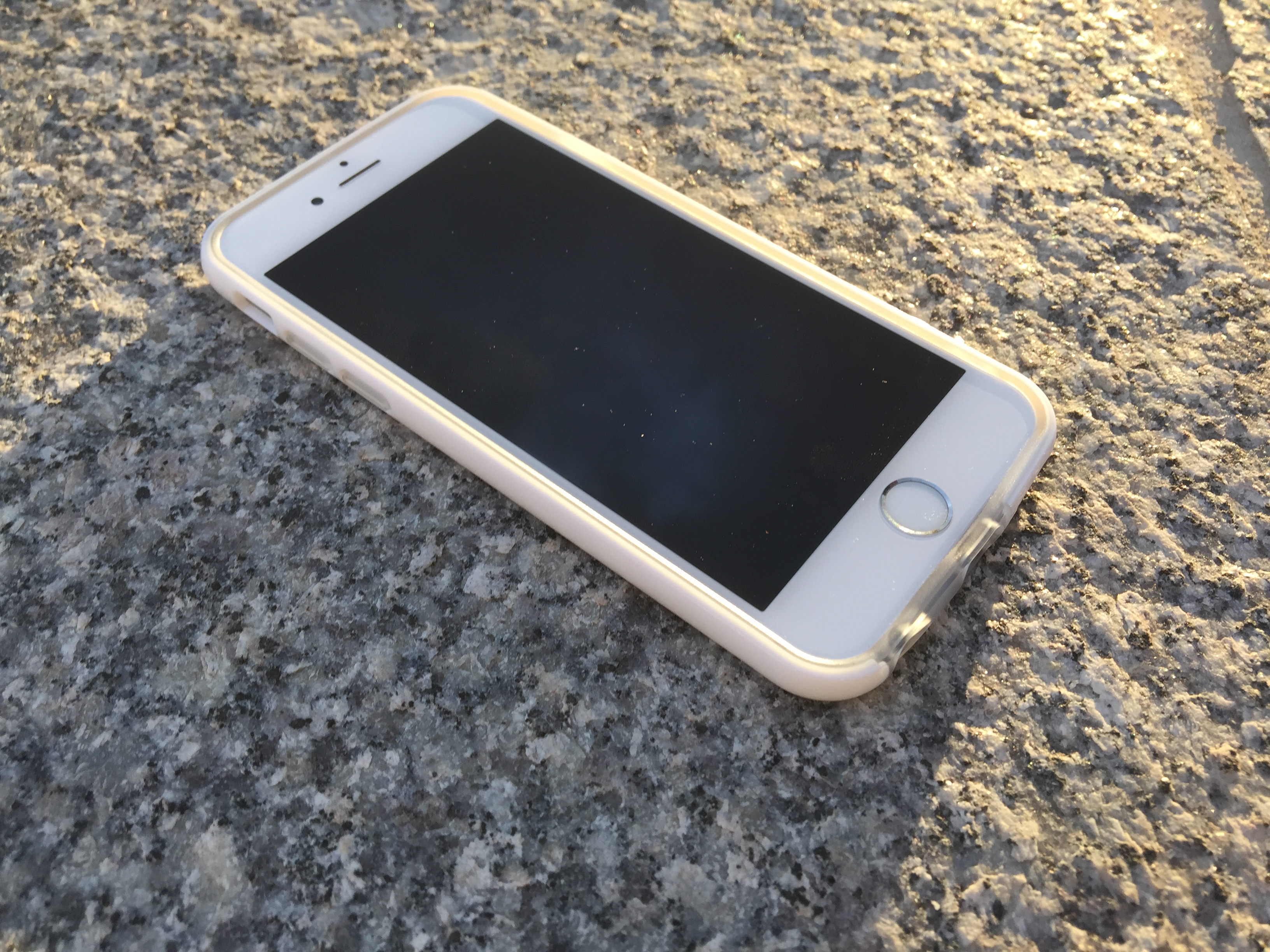 iPhone 6S vs Apple iPhone 6 15